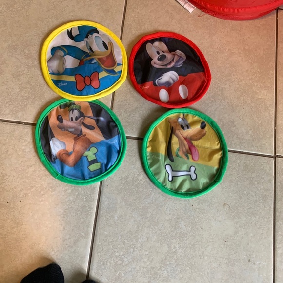 Mickey Mouse Frisbee Disc Golf With 2 Pop Up Cans And 4 Soft Frisbees Kids Game - Picture 11 of 11